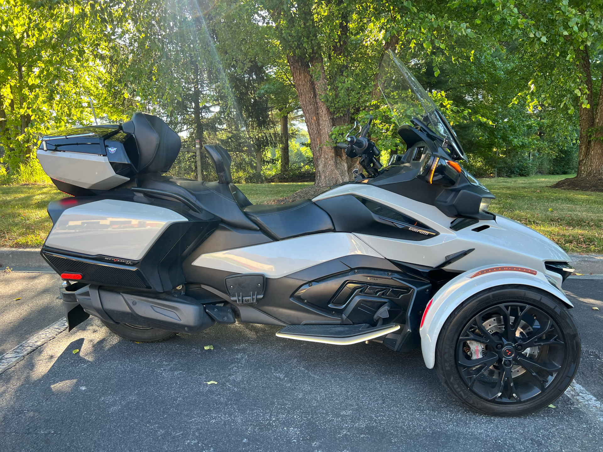 2020 Can-Am Spyder RT Limited in Hendersonville, North Carolina - Photo 14