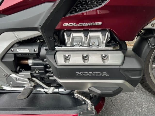 2019 Honda Gold Wing Tour Automatic DCT in Hendersonville, North Carolina - Photo 8