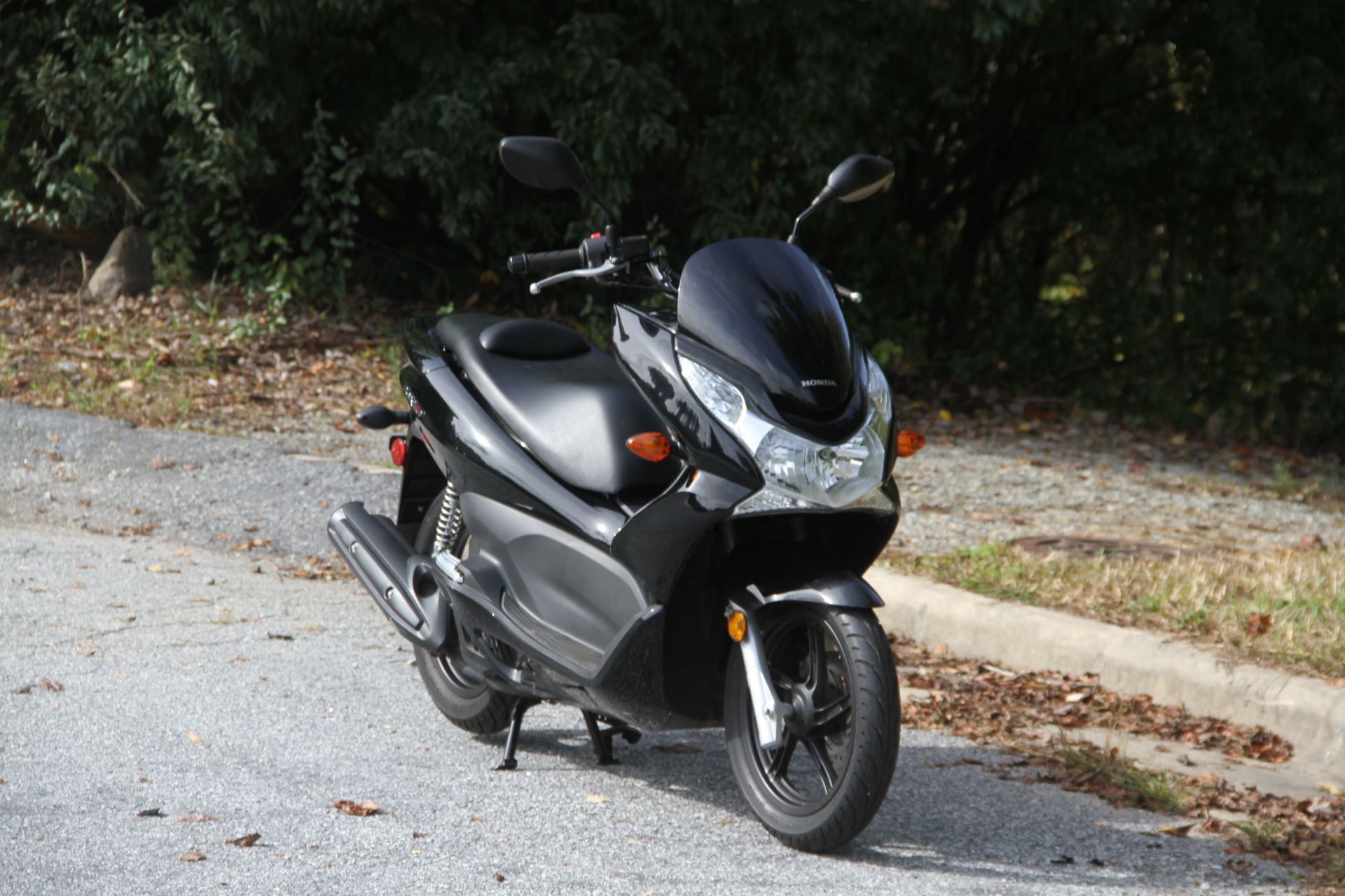 2013 Honda PCX150 in Hendersonville, North Carolina - Photo 4