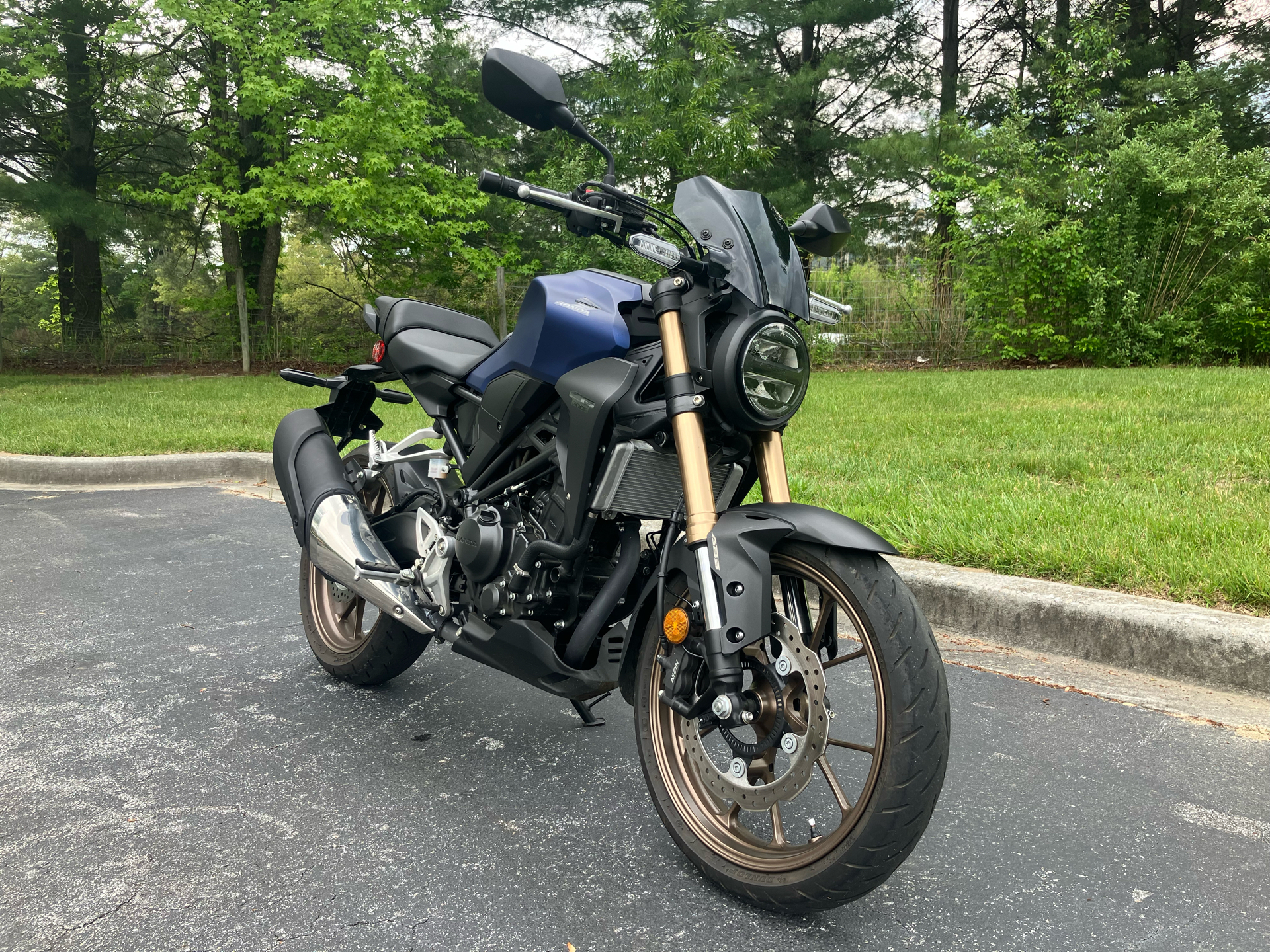 2020 Honda CB300R ABS in Hendersonville, North Carolina - Photo 2