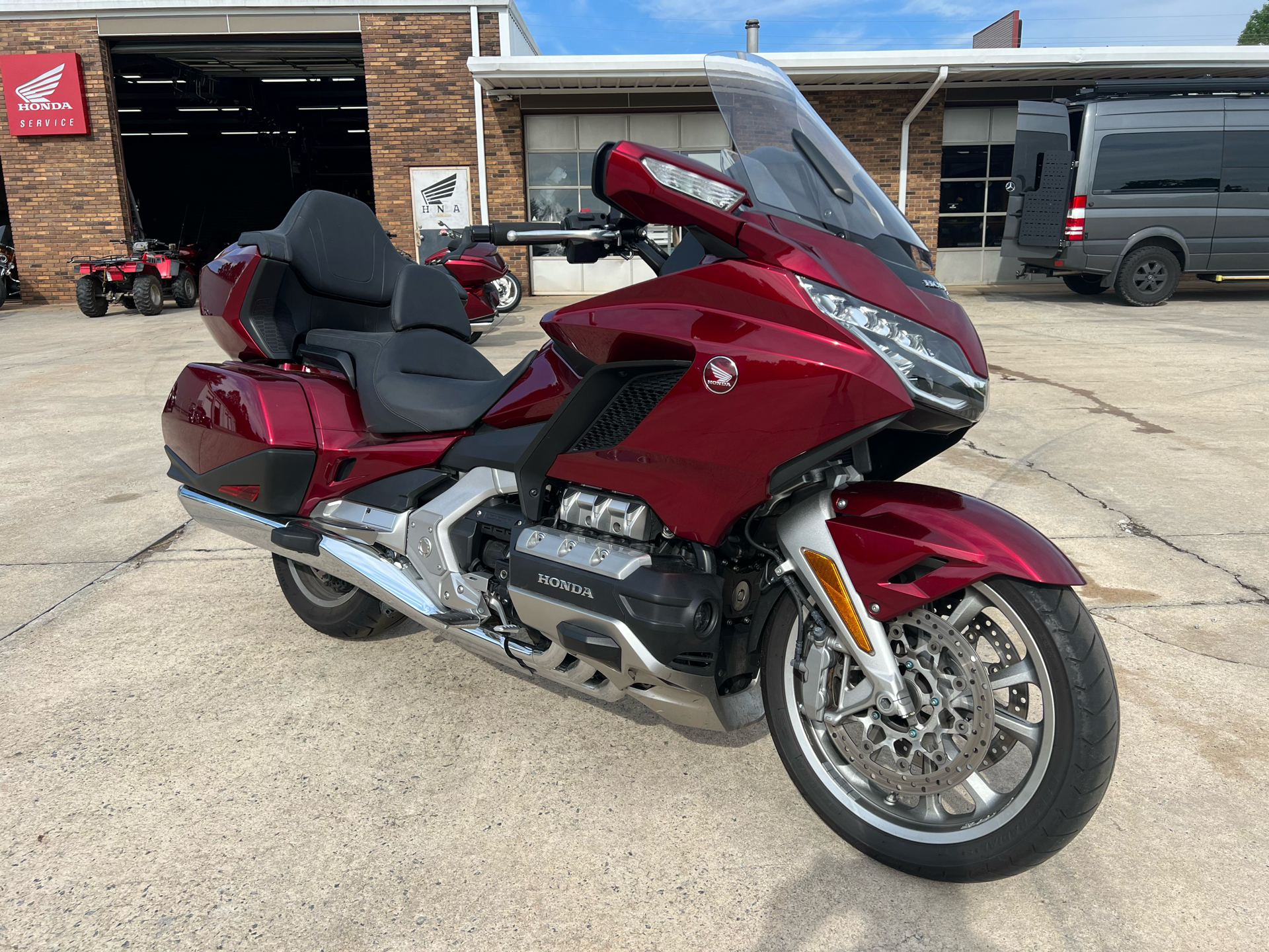 2018 Honda Gold Wing Tour Automatic DCT in Hendersonville, North Carolina - Photo 3
