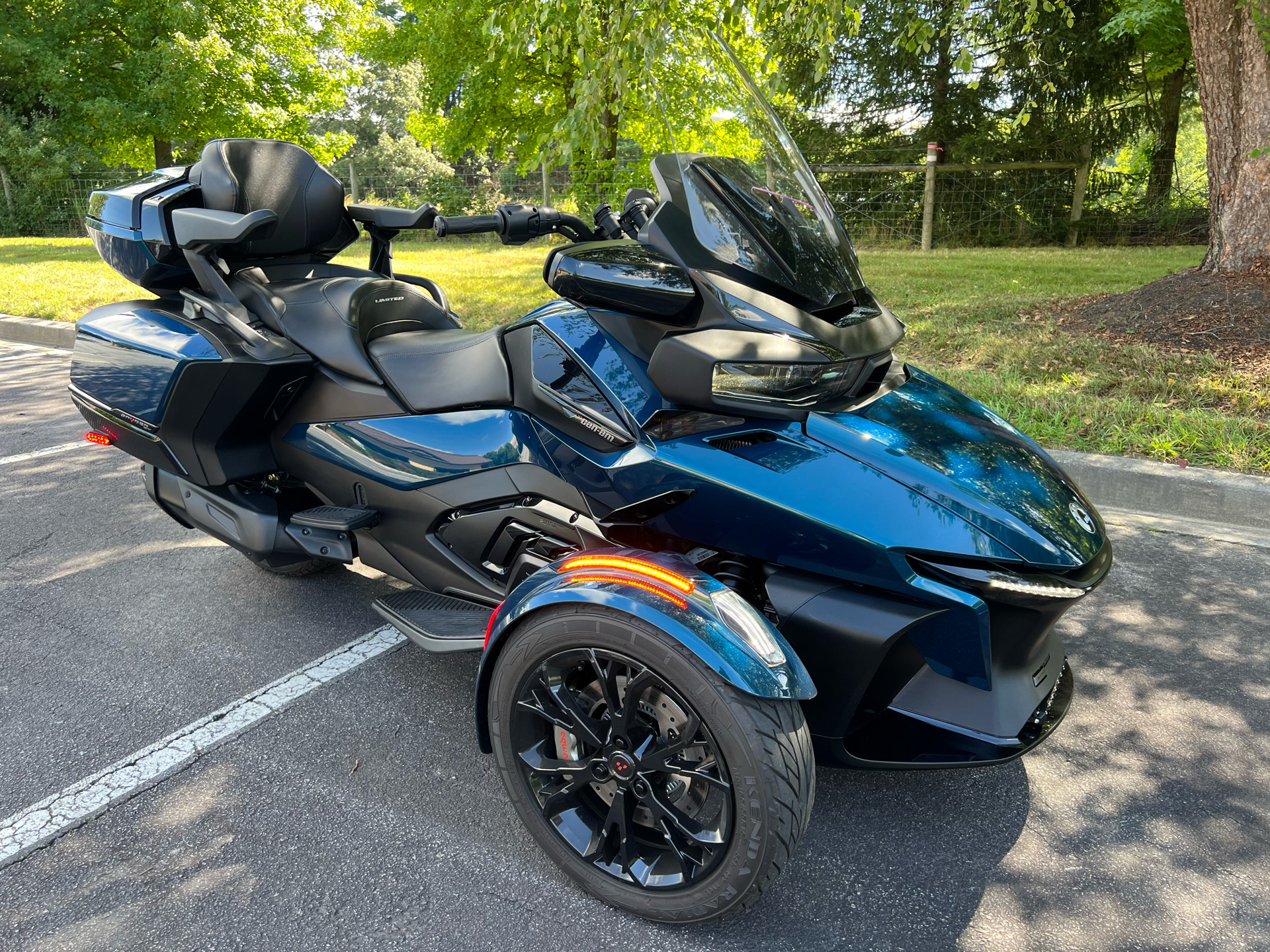 2021 Can-Am Spyder RT Limited in Hendersonville, North Carolina - Photo 3