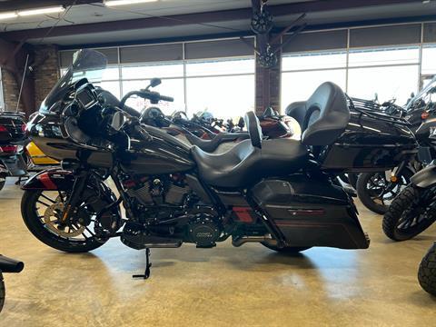 2018 Harley-Davidson CVO™ Road Glide® in Hendersonville, North Carolina - Photo 6