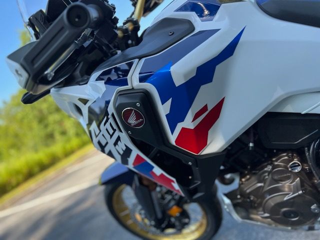 2024 Honda Africa Twin Adventure Sports ES in Hendersonville, North Carolina - Photo 9