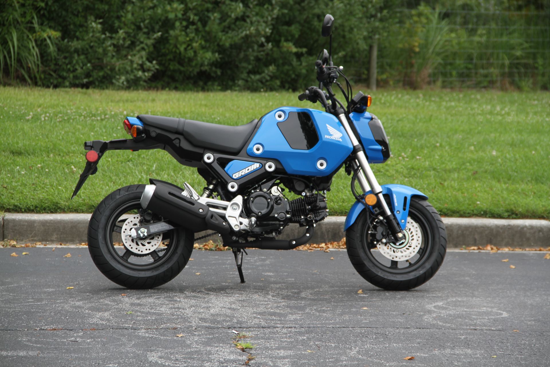 New 22 Honda Grom Abs Motorcycles In Hendersonville Nc Stock Number