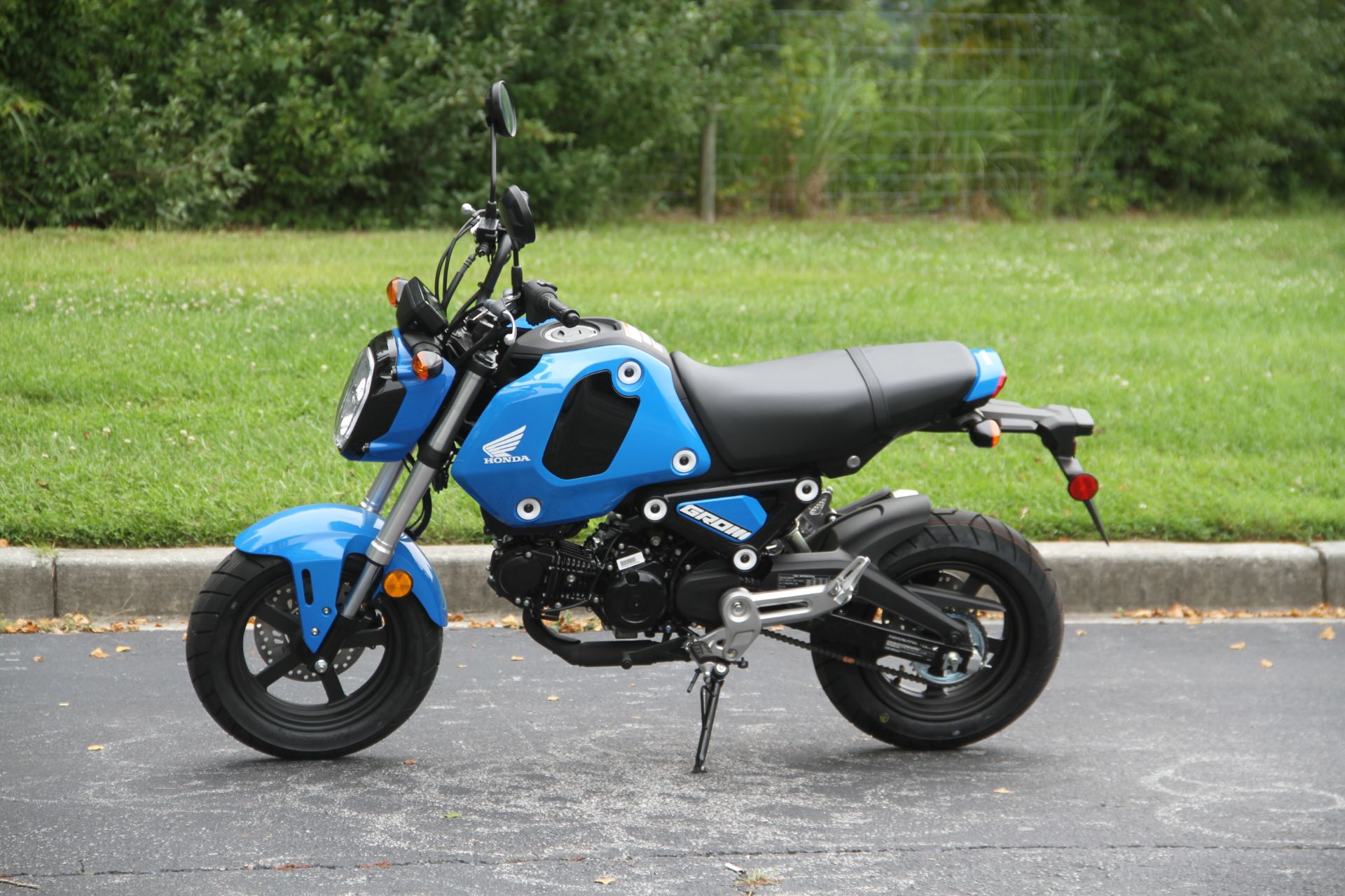 New 22 Honda Grom Abs Motorcycles In Hendersonville Nc Stock Number