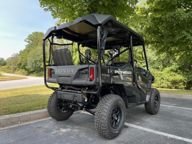 2024 Honda Pioneer 1000-5 Deluxe in Hendersonville, North Carolina - Photo 3