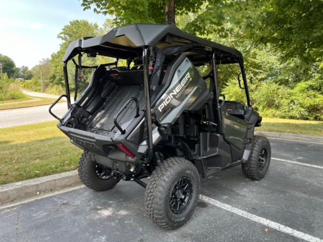 2024 Honda Pioneer 1000-5 Deluxe in Hendersonville, North Carolina - Photo 8