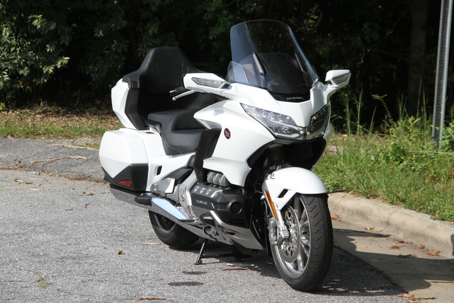 2018 Honda Gold Wing Tour Automatic DCT in Hendersonville, North Carolina - Photo 4