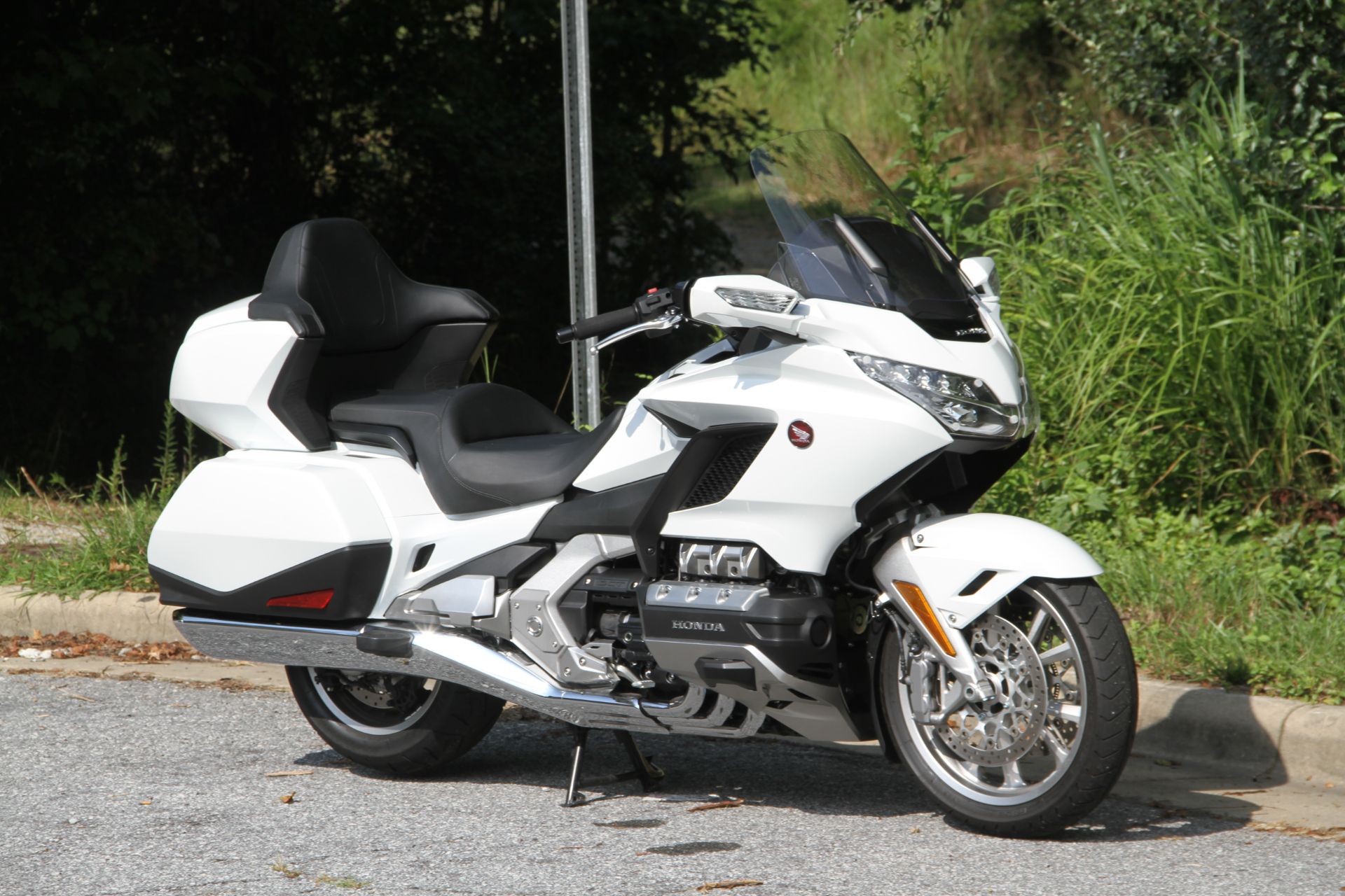 2018 Honda Gold Wing Tour Automatic DCT in Hendersonville, North Carolina - Photo 5