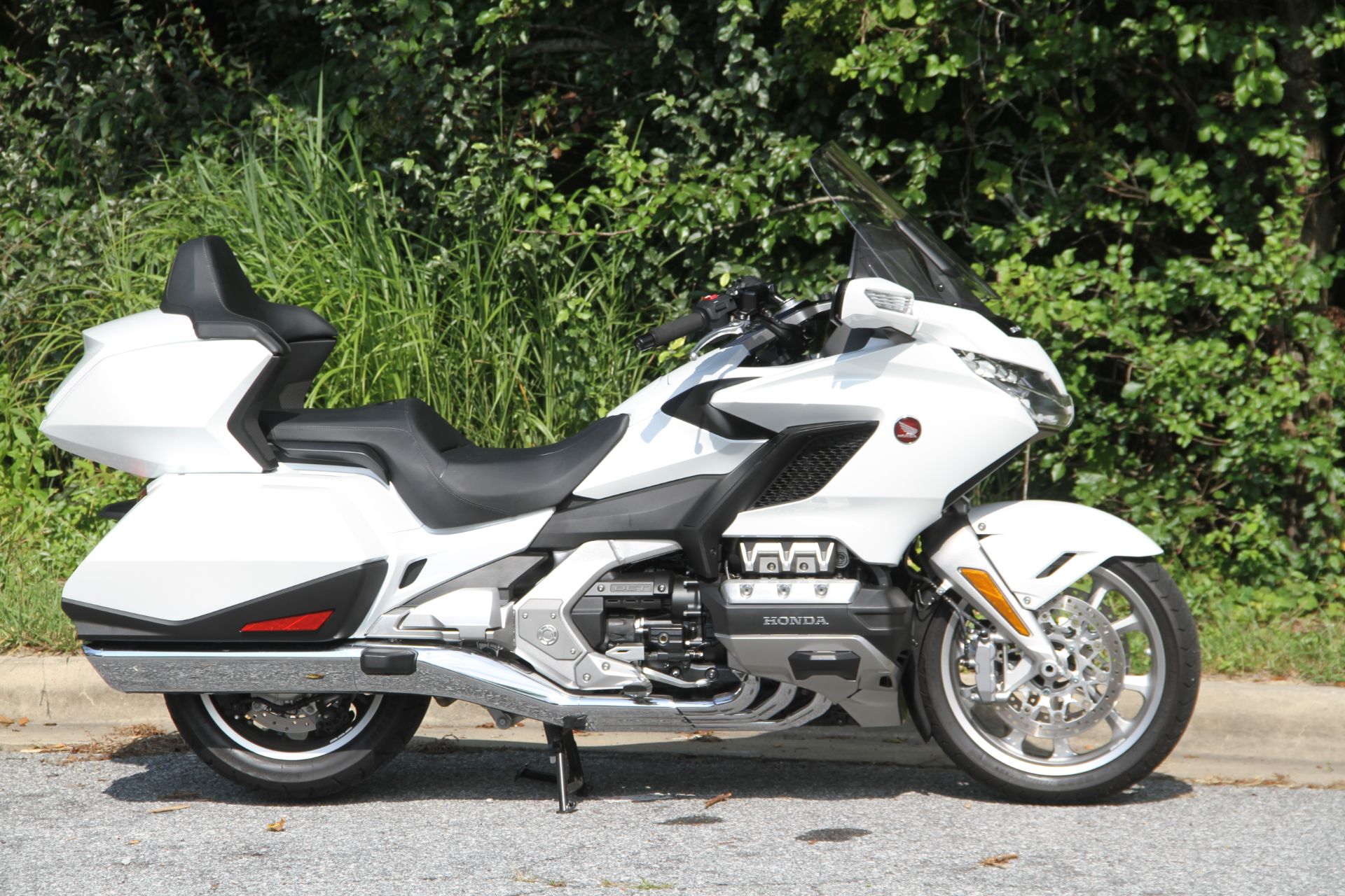 2018 Honda Gold Wing Tour Automatic DCT in Hendersonville, North Carolina - Photo 6