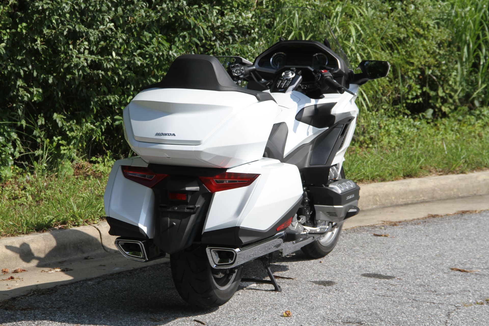 2018 Honda Gold Wing Tour Automatic DCT in Hendersonville, North Carolina - Photo 13