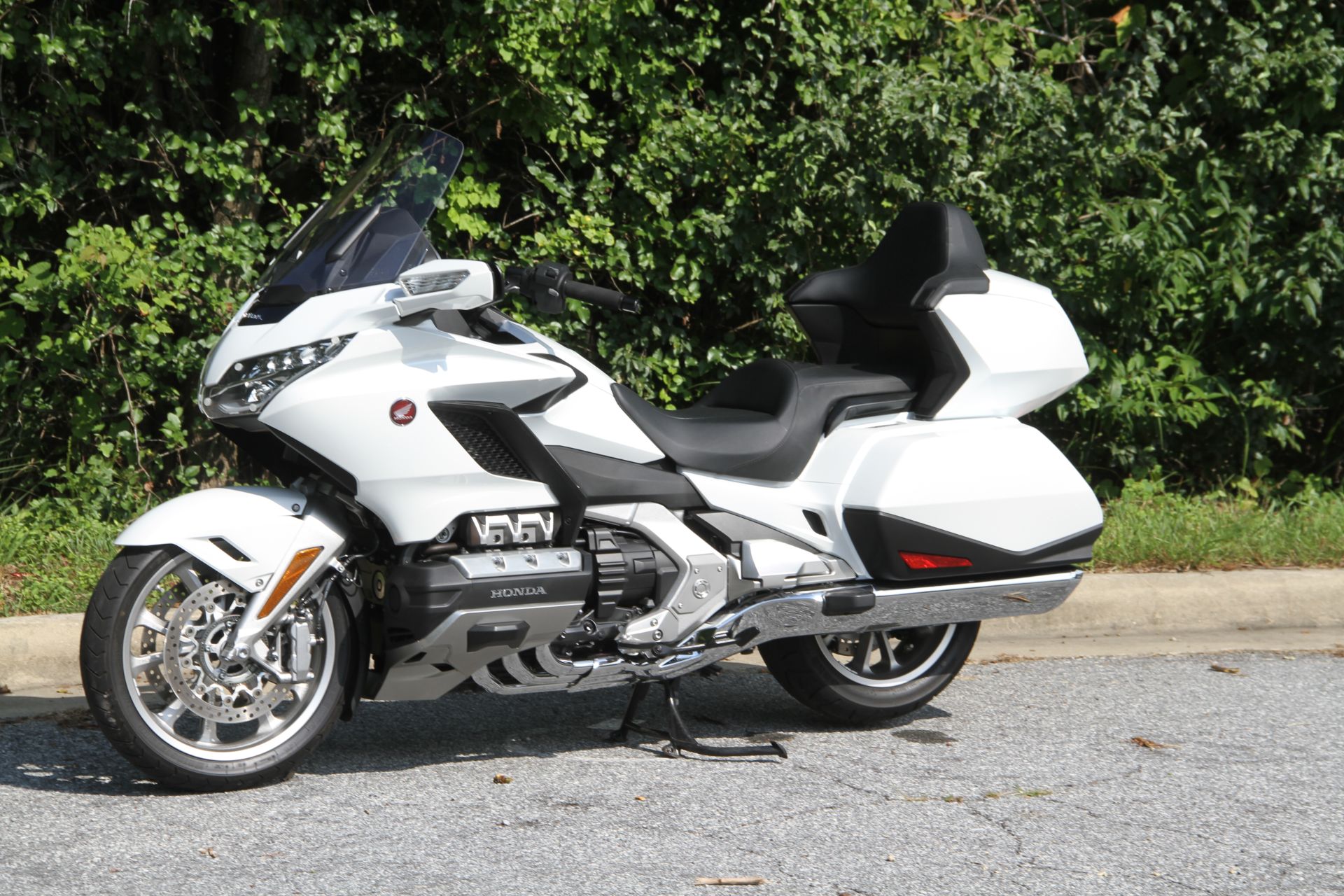 2018 Honda Gold Wing Tour Automatic DCT in Hendersonville, North Carolina - Photo 25