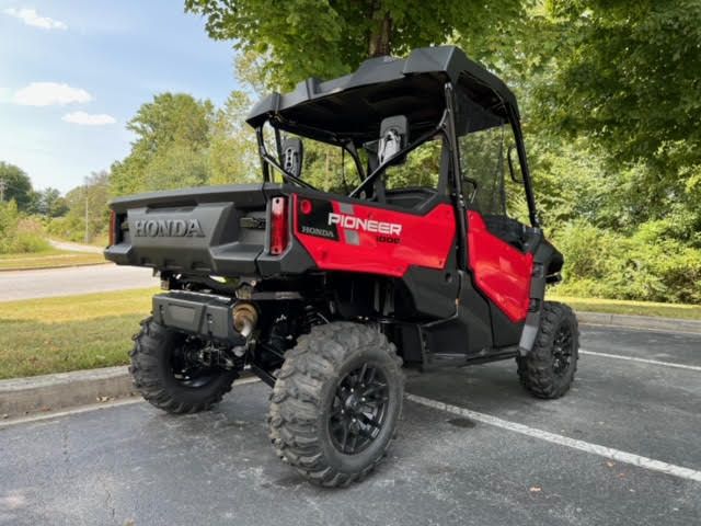 2024 Honda Pioneer 1000 Deluxe in Hendersonville, North Carolina - Photo 2