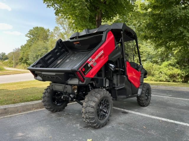 2024 Honda Pioneer 1000 Deluxe in Hendersonville, North Carolina - Photo 6