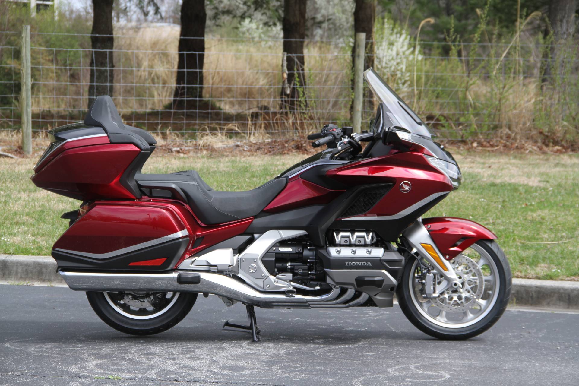 2021 Honda Gold Wing Tour Airbag Automatic DCT in Hendersonville, North Carolina - Photo 5