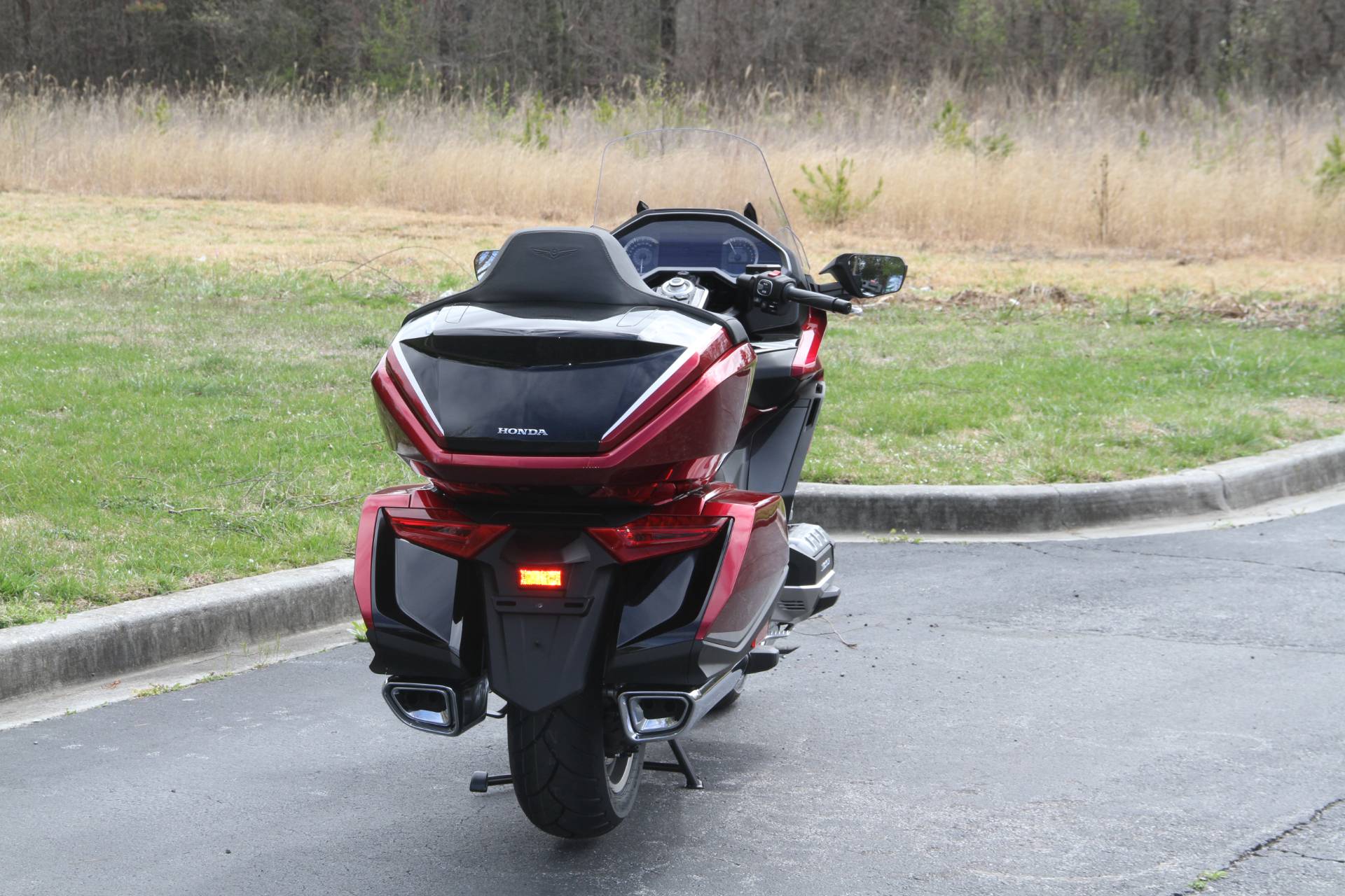 2021 Honda Gold Wing Tour Airbag Automatic DCT in Hendersonville, North Carolina - Photo 9
