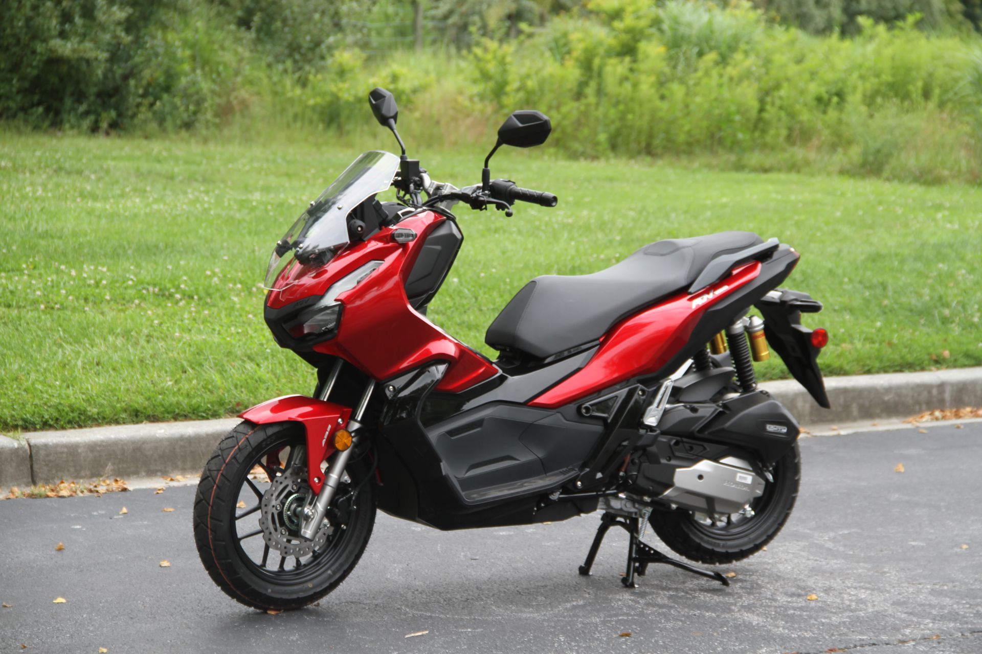New 22 Honda Adv150 Scooters In Hendersonville Nc Stock Number