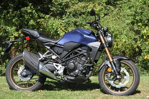 2022 Honda CB300R ABS in Hendersonville, North Carolina