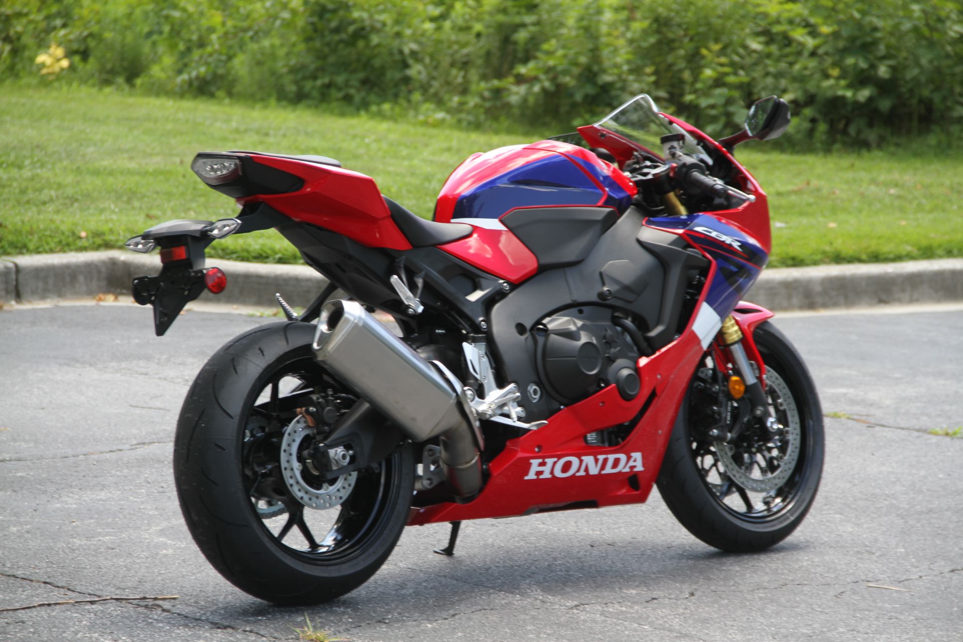 2022 Honda CBR1000RR in Hendersonville, North Carolina - Photo 8