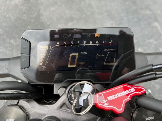 2024 Honda CB300R ABS in Hendersonville, North Carolina - Photo 10