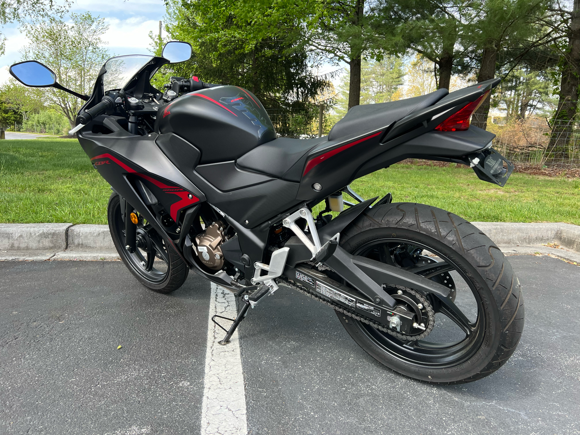2021 Honda CBR300R in Hendersonville, North Carolina - Photo 6