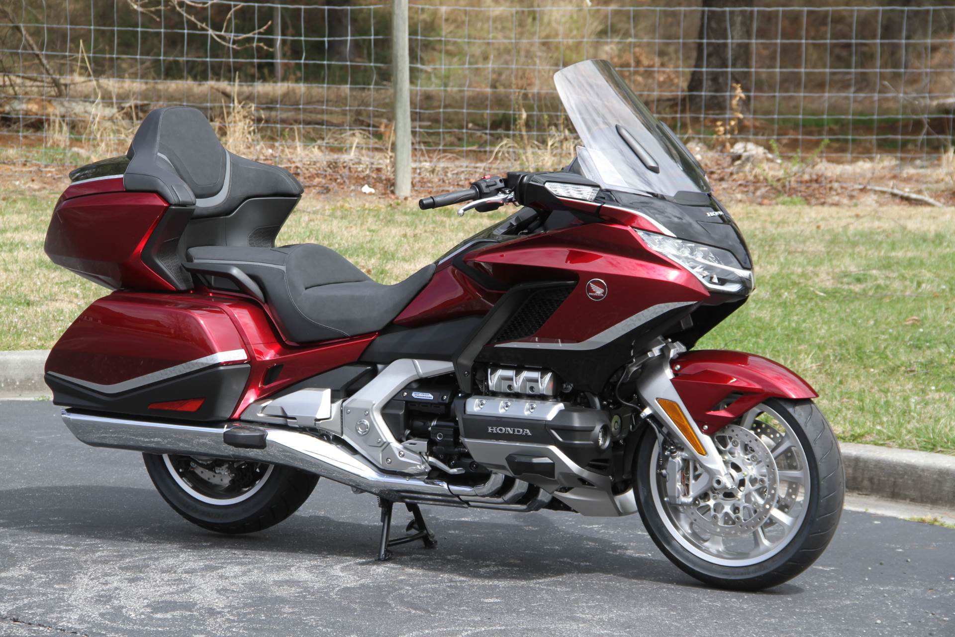 2021 Honda Gold Wing Tour Automatic DCT in Hendersonville, North Carolina - Photo 6