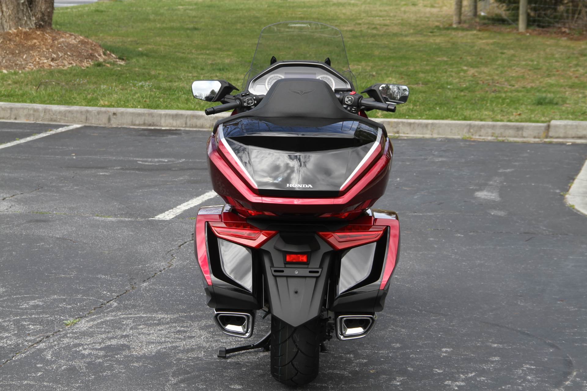 2021 Honda Gold Wing Tour Automatic DCT in Hendersonville, North Carolina - Photo 17