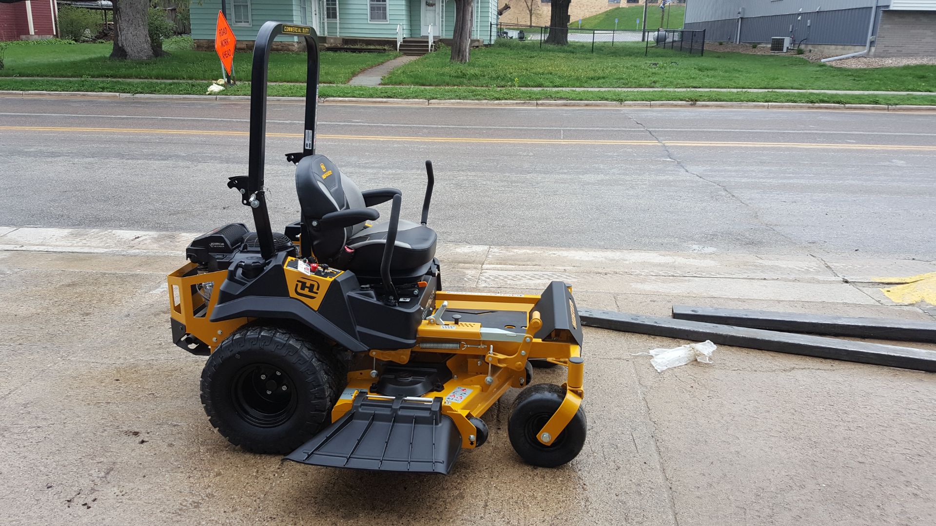 2023 Hustler Turf Equipment FasTrak 60 in. Kawasaki FT730 24 hp in Mazeppa, Minnesota - Photo 3