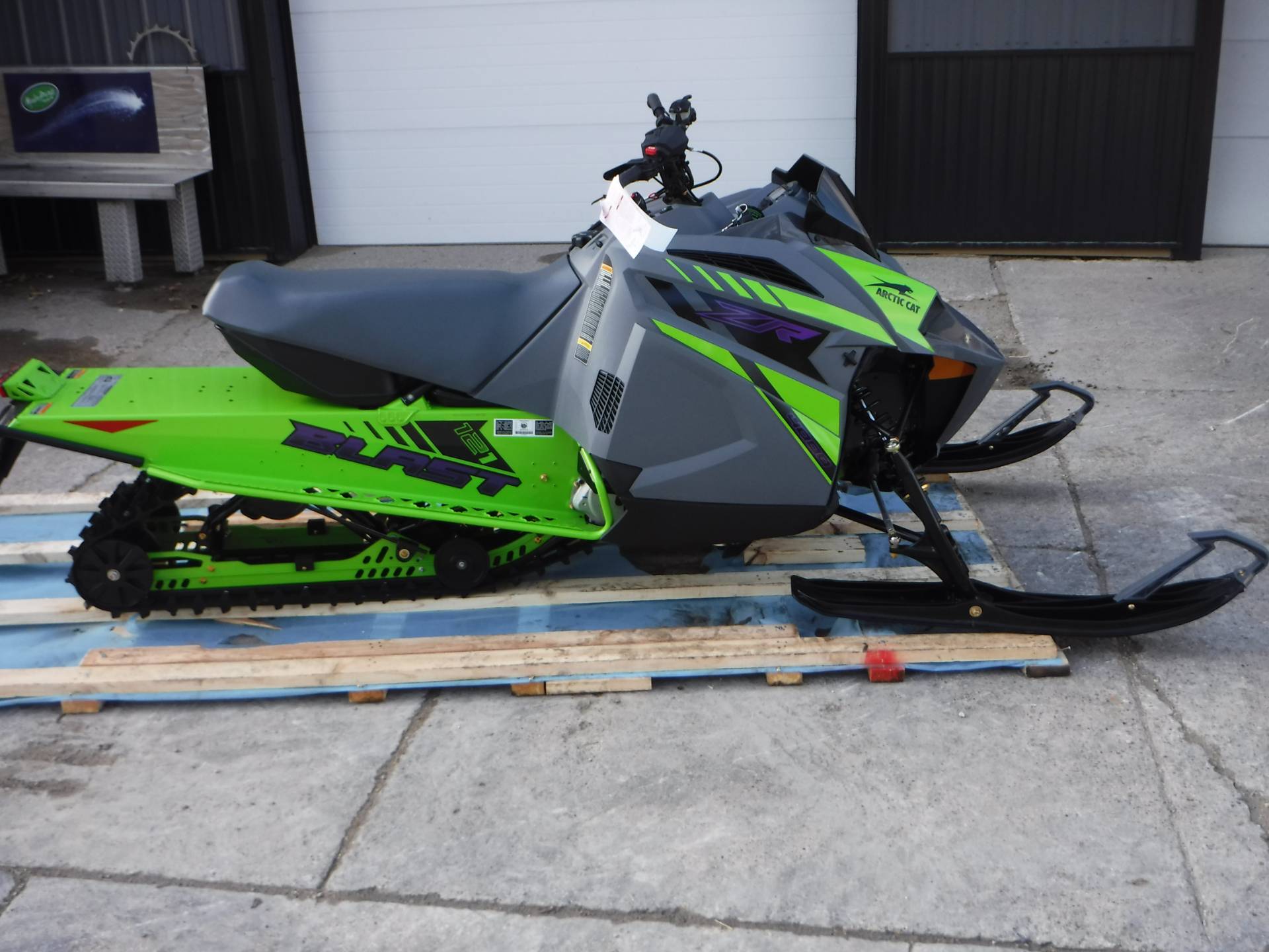 New 2021 Arctic Cat Blast ZR 4000 ES Snowmobiles in ...