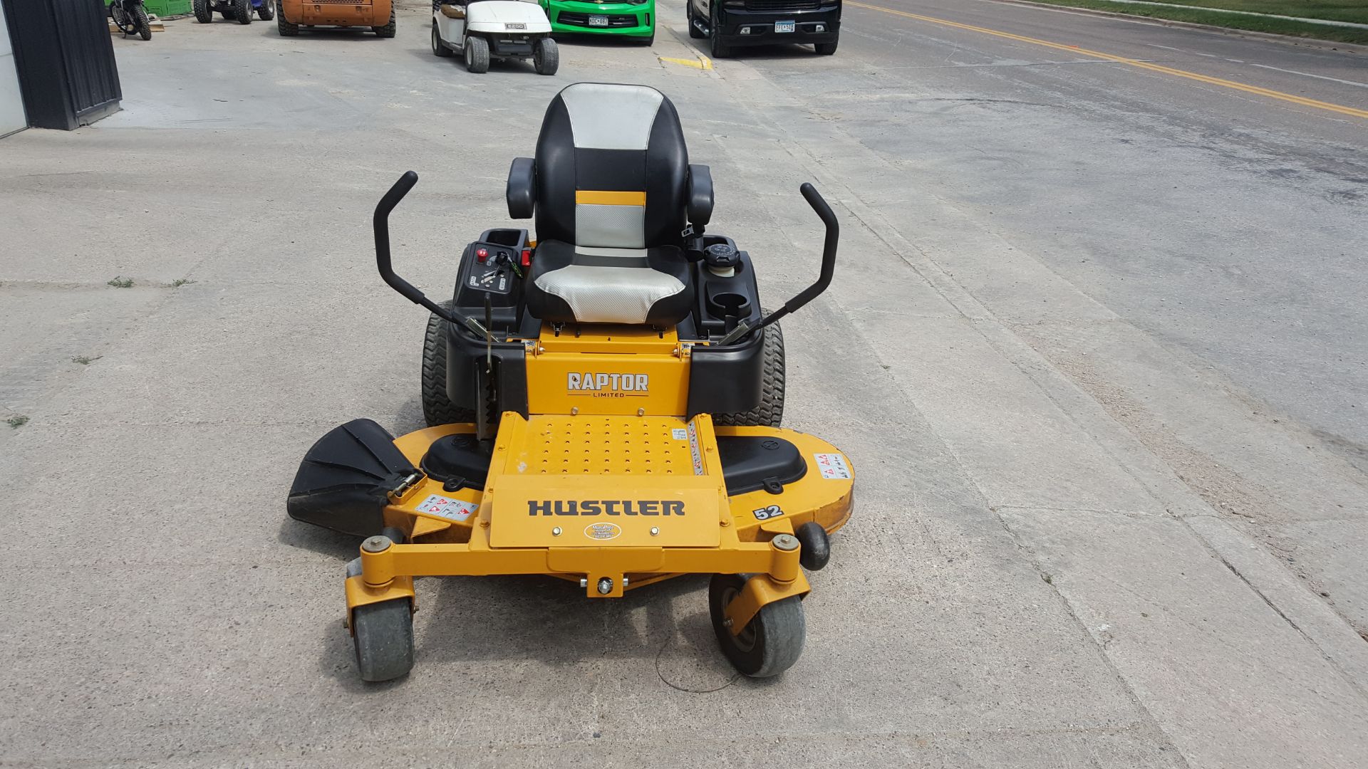 2016 Hustler Turf Equipment RAPTOR LIMITED in Mazeppa, Minnesota - Photo 3
