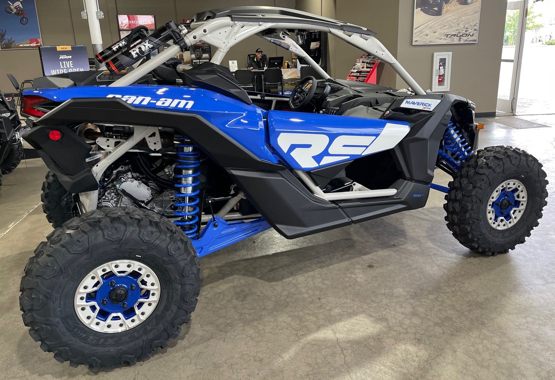 2023 Can-Am Maverick X3 X RS Turbo RR with Smart-Shox 72 in Albany, Oregon - Photo 5