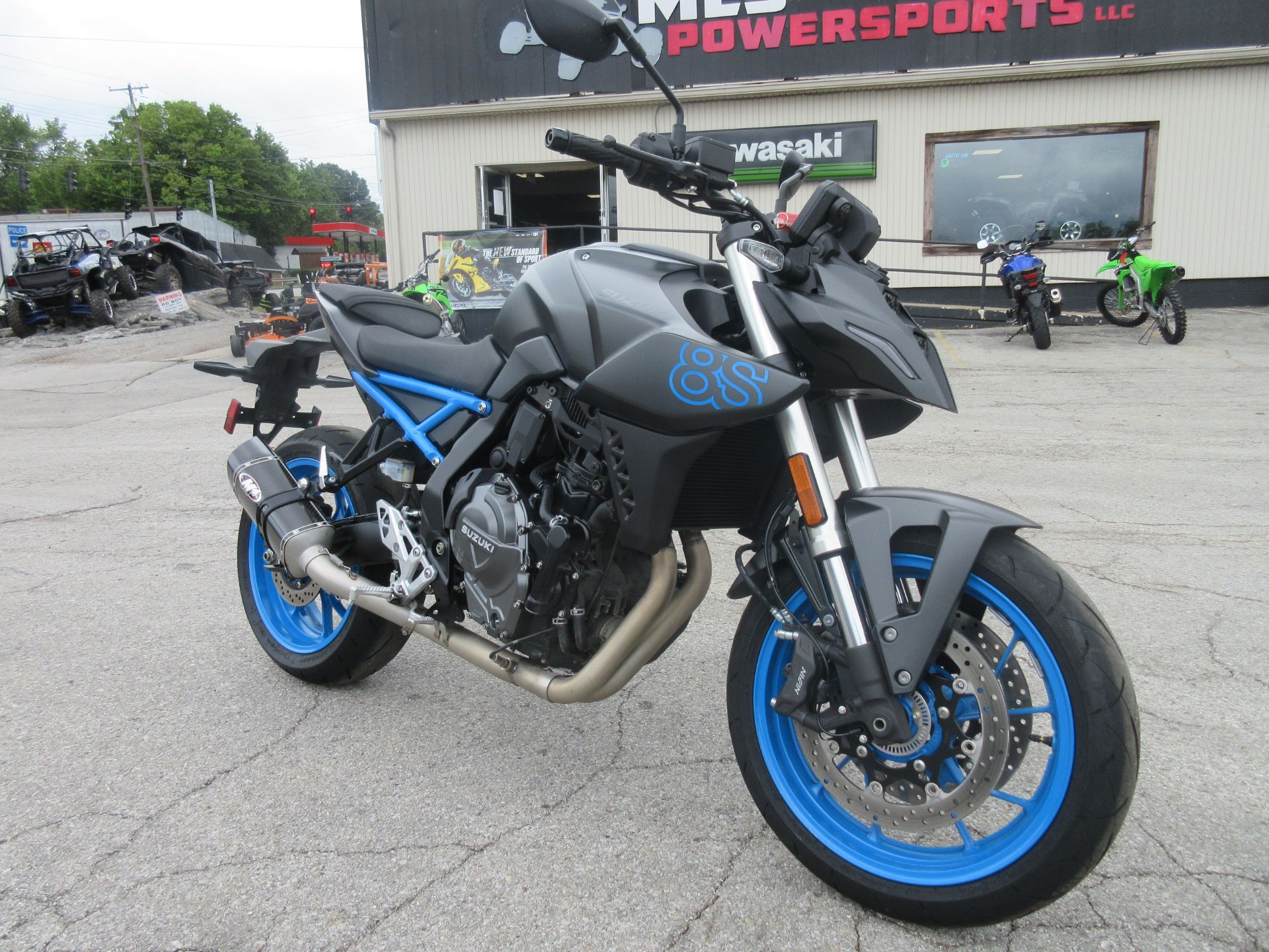 2024 Suzuki GSX-8S in Georgetown, Kentucky - Photo 2