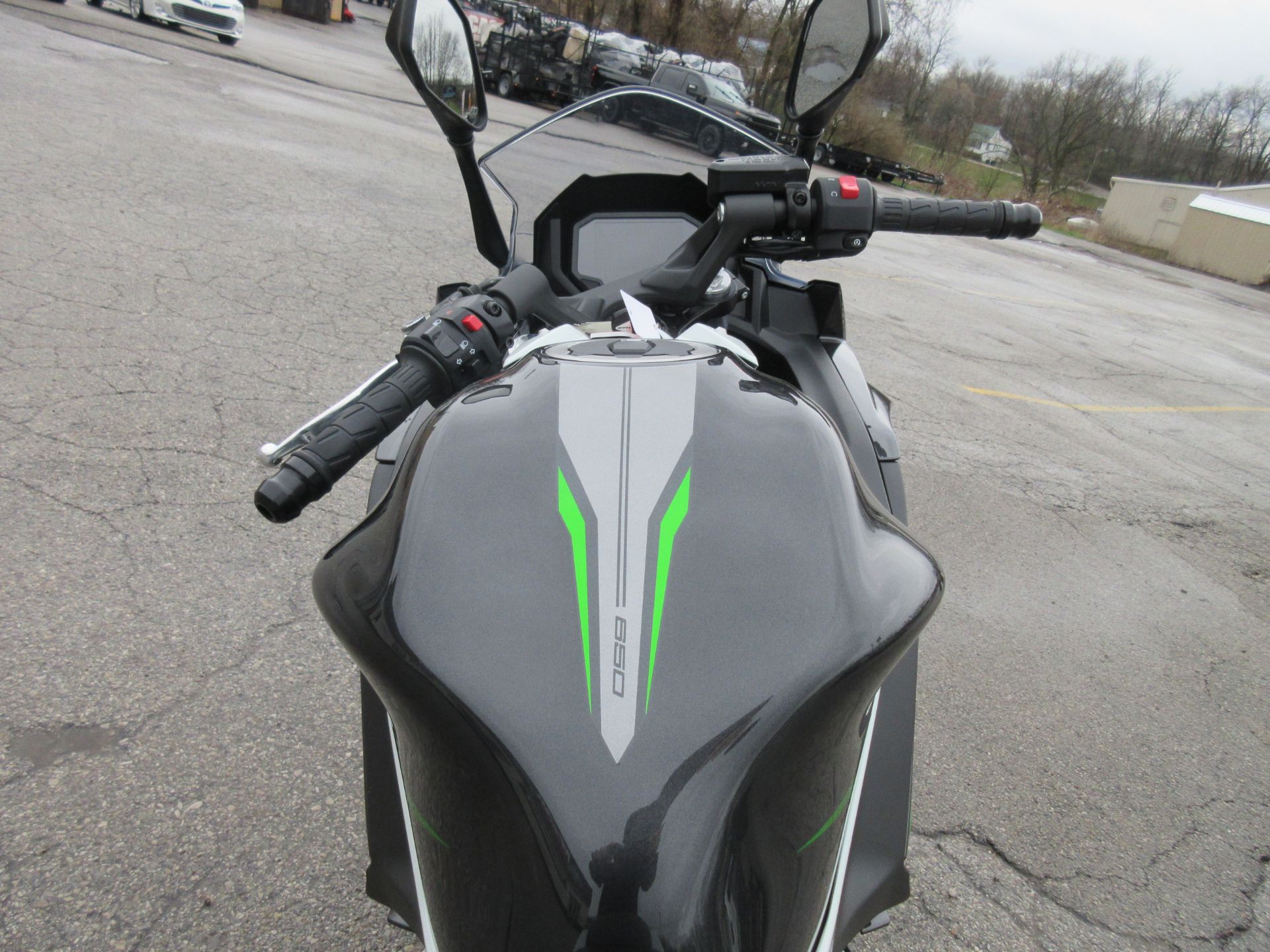 2022 Kawasaki Ninja 650 in Georgetown, Kentucky - Photo 6