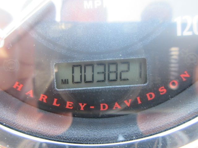2012 Harley-Davidson Dyna® Super Glide® Custom in Georgetown, Kentucky - Photo 10
