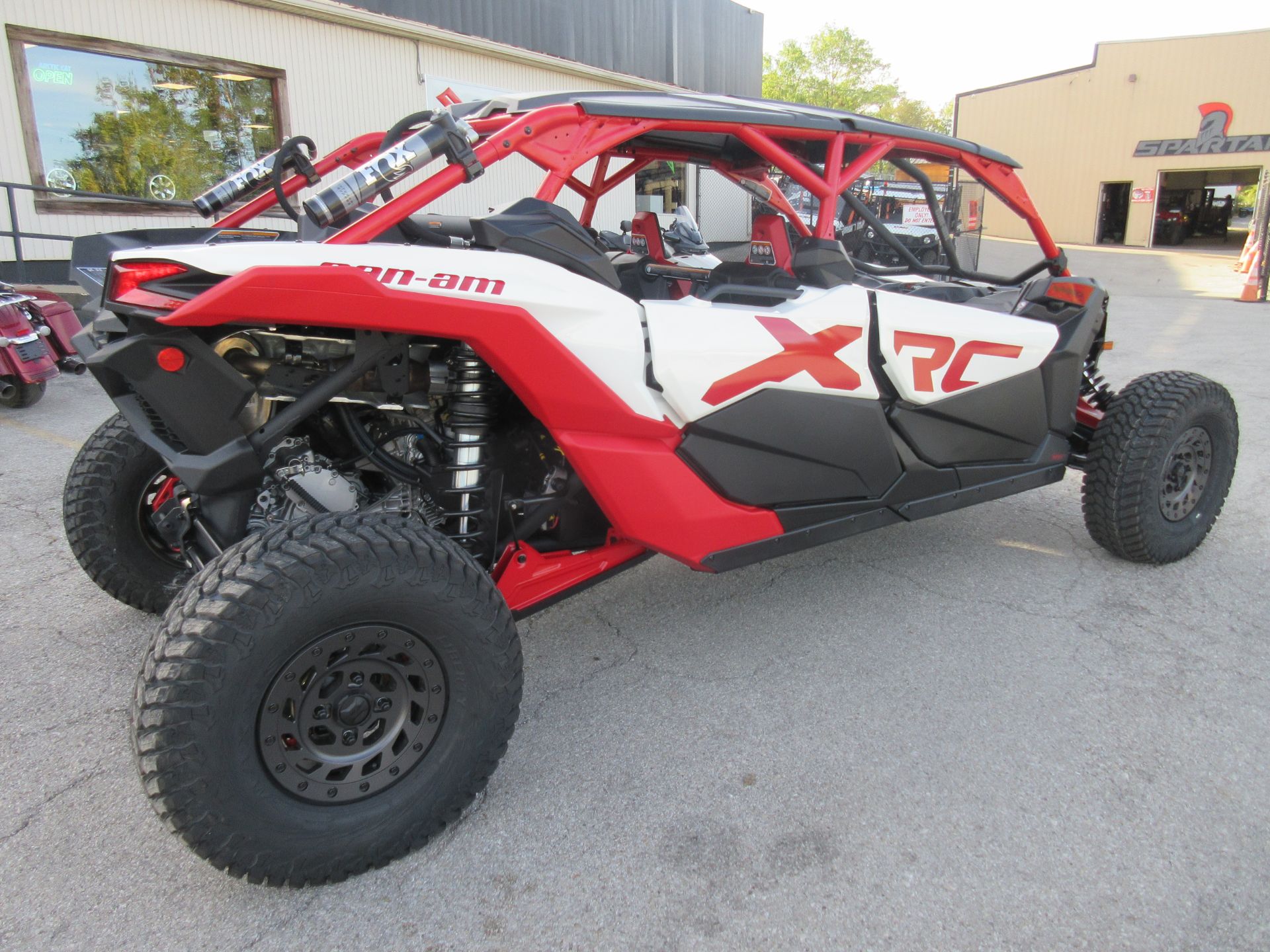 2024 Can-Am Maverick X3 MAX X RC Turbo RR in Georgetown, Kentucky - Photo 2