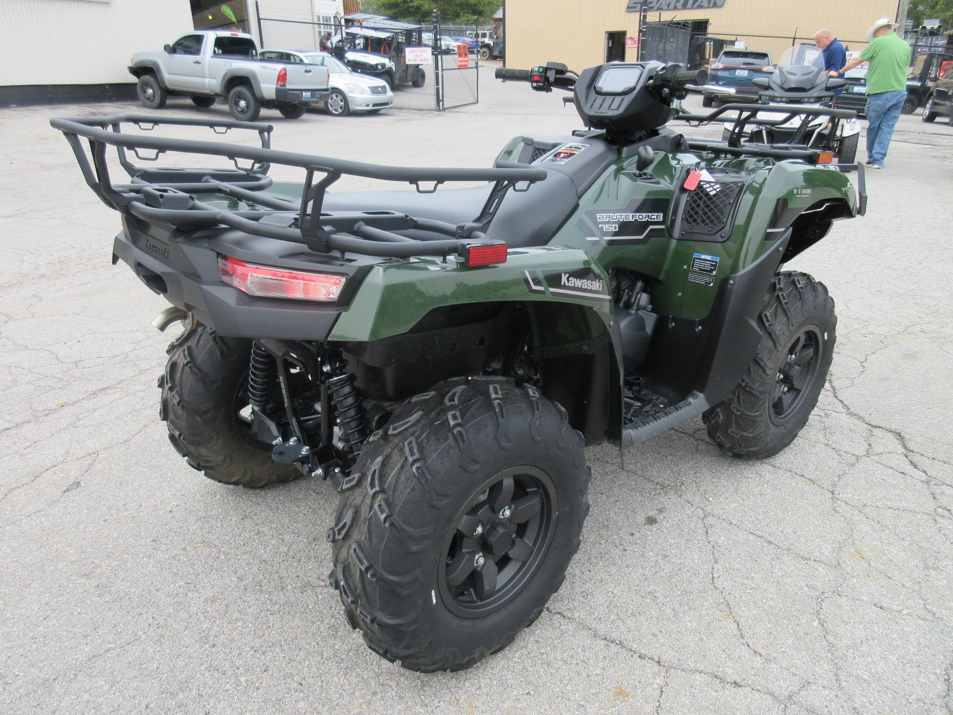 2024 Kawasaki Brute Force 750 in Georgetown, Kentucky - Photo 3