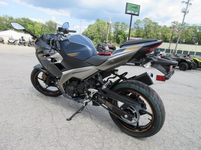 2023 Kawasaki Ninja 400 ABS in Georgetown, Kentucky - Photo 3