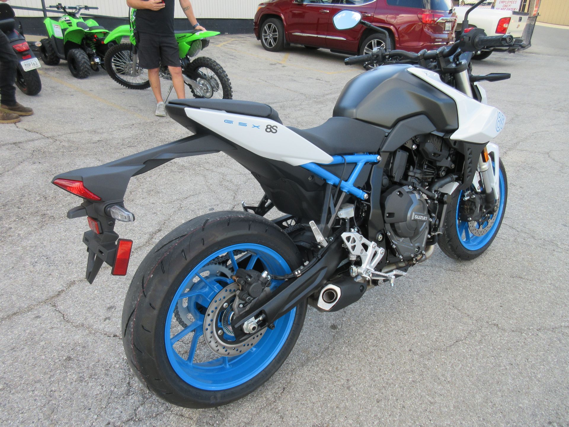 2023 Suzuki GSX-8S in Georgetown, Kentucky - Photo 2