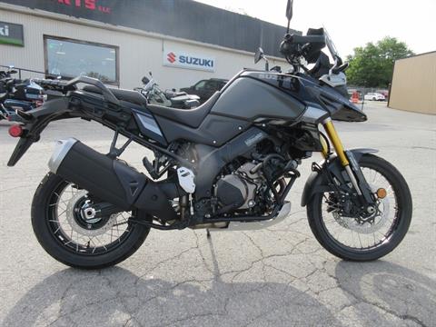 2024 Suzuki V-Strom 1050DE in Georgetown, Kentucky - Photo 2