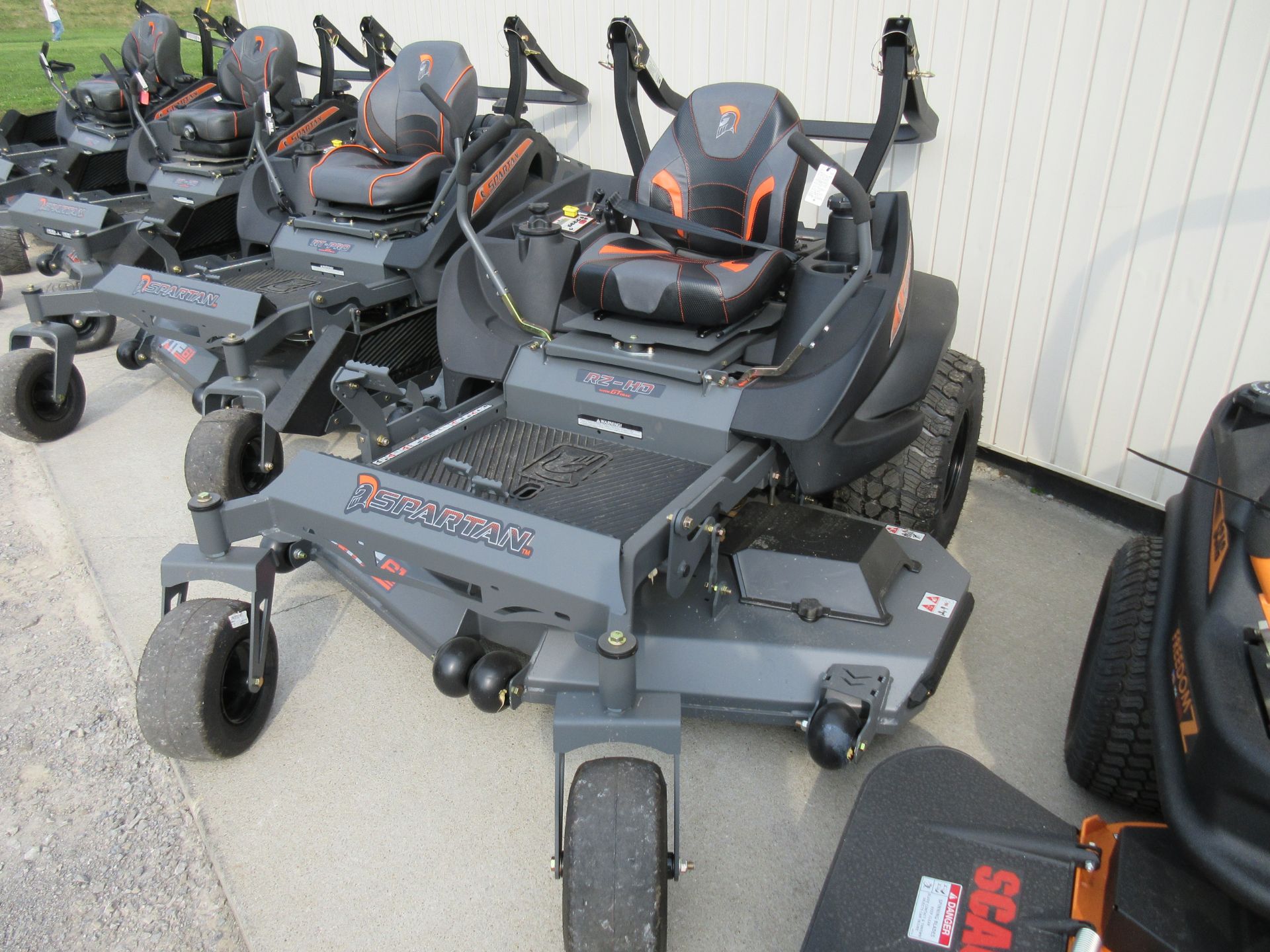 2023 Spartan Mowers RZ-HD 61 in. Briggs & Stratton Commercial 25 hp in Georgetown, Kentucky - Photo 2