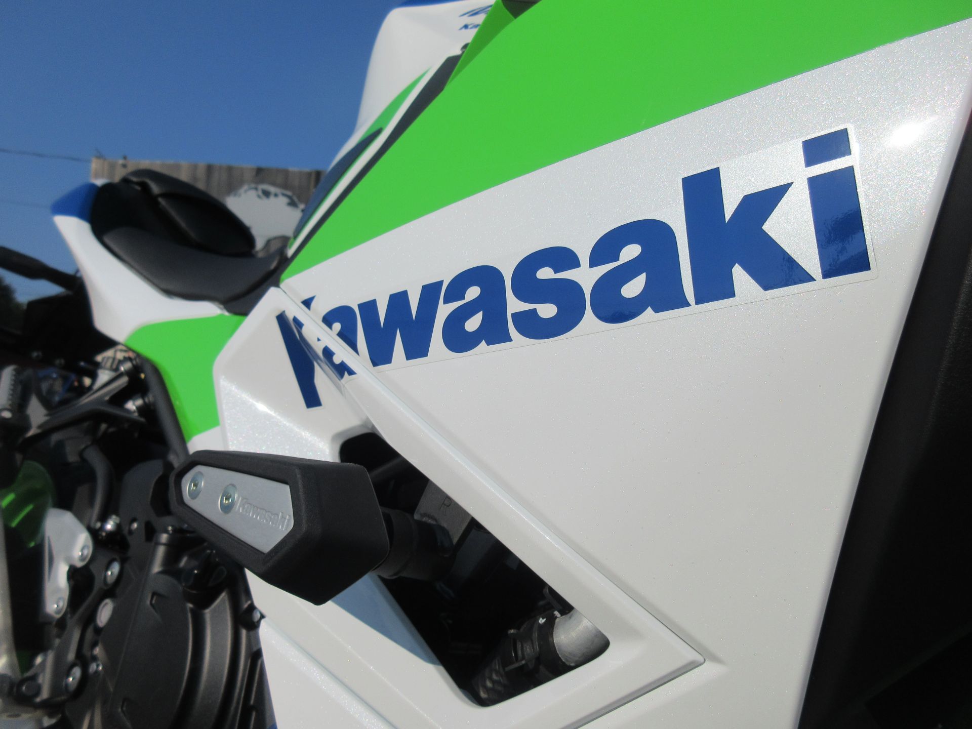 2024 Kawasaki Ninja 500 SE 40th Anniversary Edition ABS in Georgetown, Kentucky - Photo 3