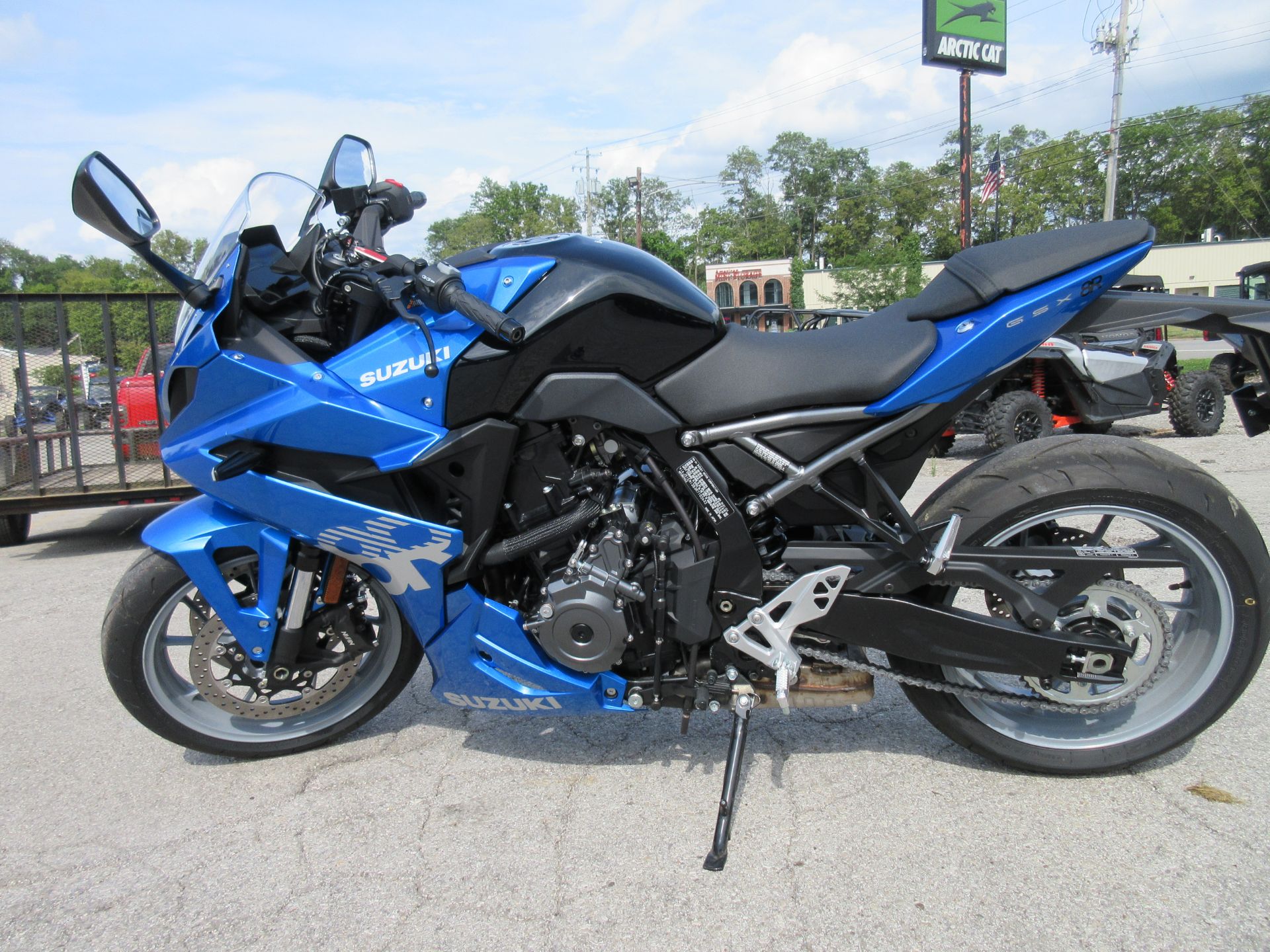 2024 Suzuki GSX-8R in Georgetown, Kentucky - Photo 6