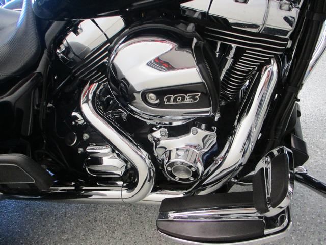2015 Harley-Davidson Freewheeler™ in Lake Havasu City, Arizona - Photo 20