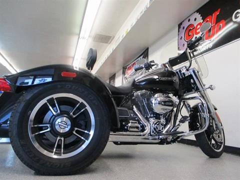 2015 Harley-Davidson Freewheeler™ in Lake Havasu City, Arizona - Photo 18