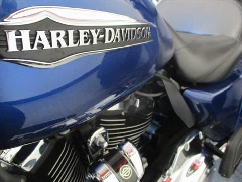 2017 Harley-Davidson Tri Glide® Ultra in Lake Havasu City, Arizona - Photo 8