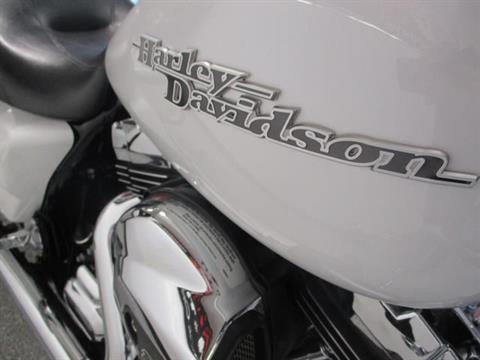 2016 Harley-Davidson Street Glide® in Lake Havasu City, Arizona - Photo 12