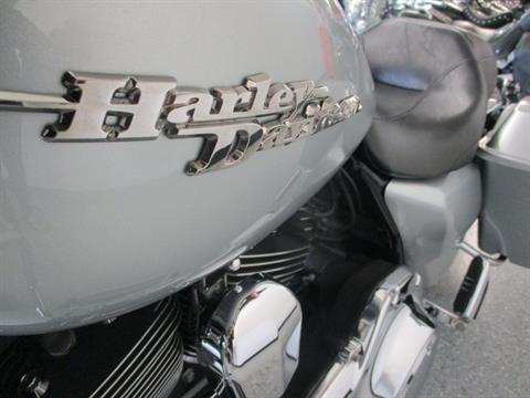 2010 Harley-Davidson Street Glide® in Lake Havasu City, Arizona - Photo 9