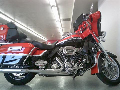 2012 Harley-Davidson CVO™ Ultra Classic® Electra Glide® in Lake Havasu City, Arizona - Photo 15