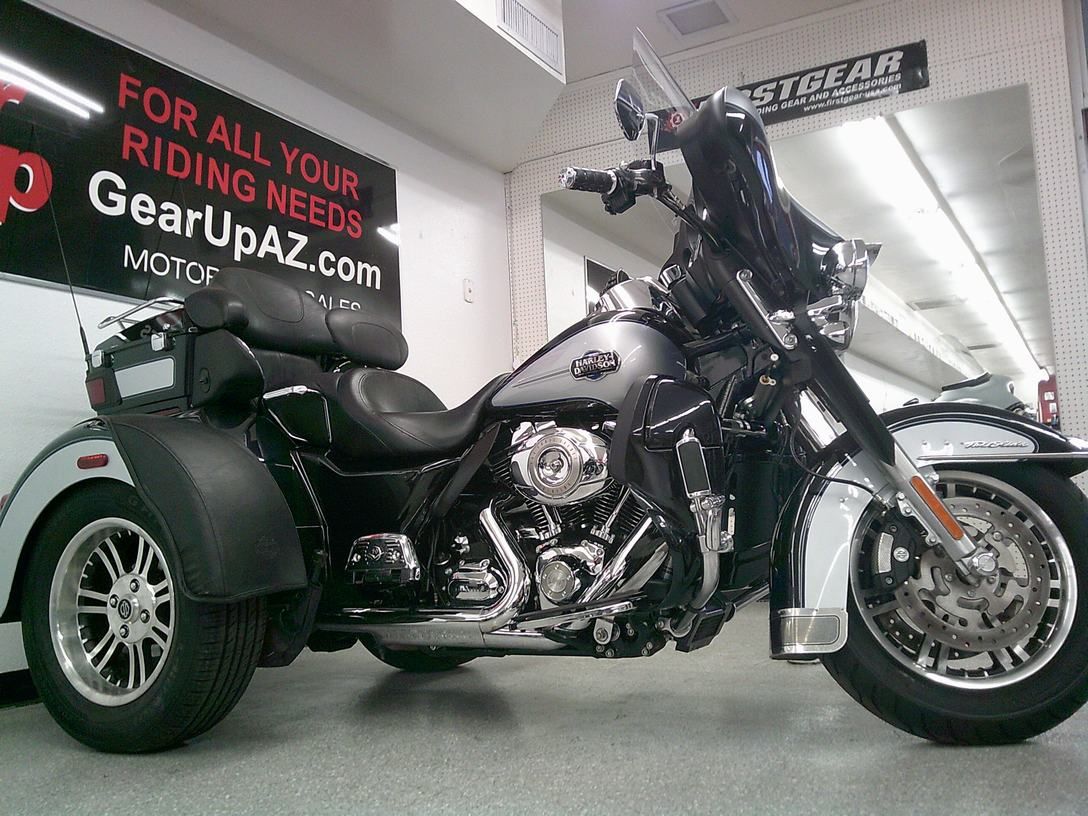 2013 Harley-Davidson Tri Glide® Ultra Classic® in Lake Havasu City, Arizona - Photo 14